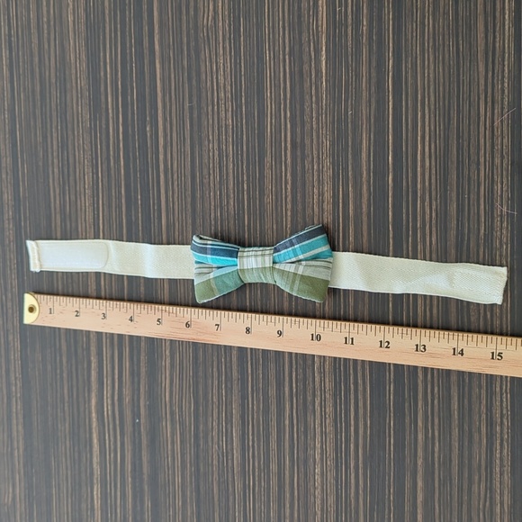 Baby bow tie - perfect for photoshoots - Picture 2 of 4